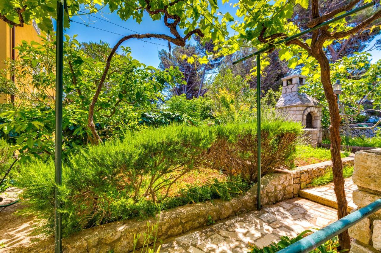 Apartments Margarita Mali Lošinj Buitenkant foto